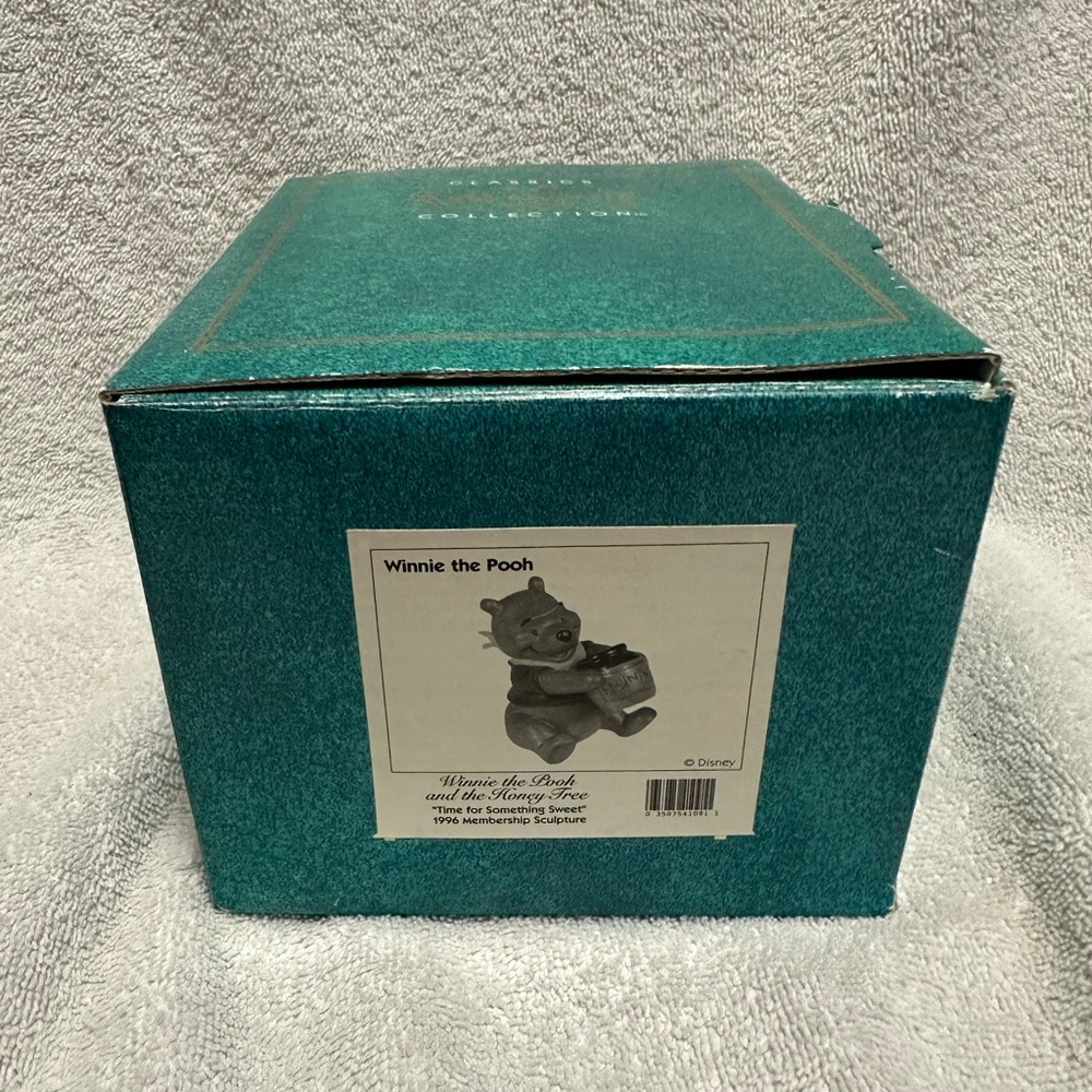 Disney Collectors Society: Winnie the Pooh—“Time for Something Sweet” figurine